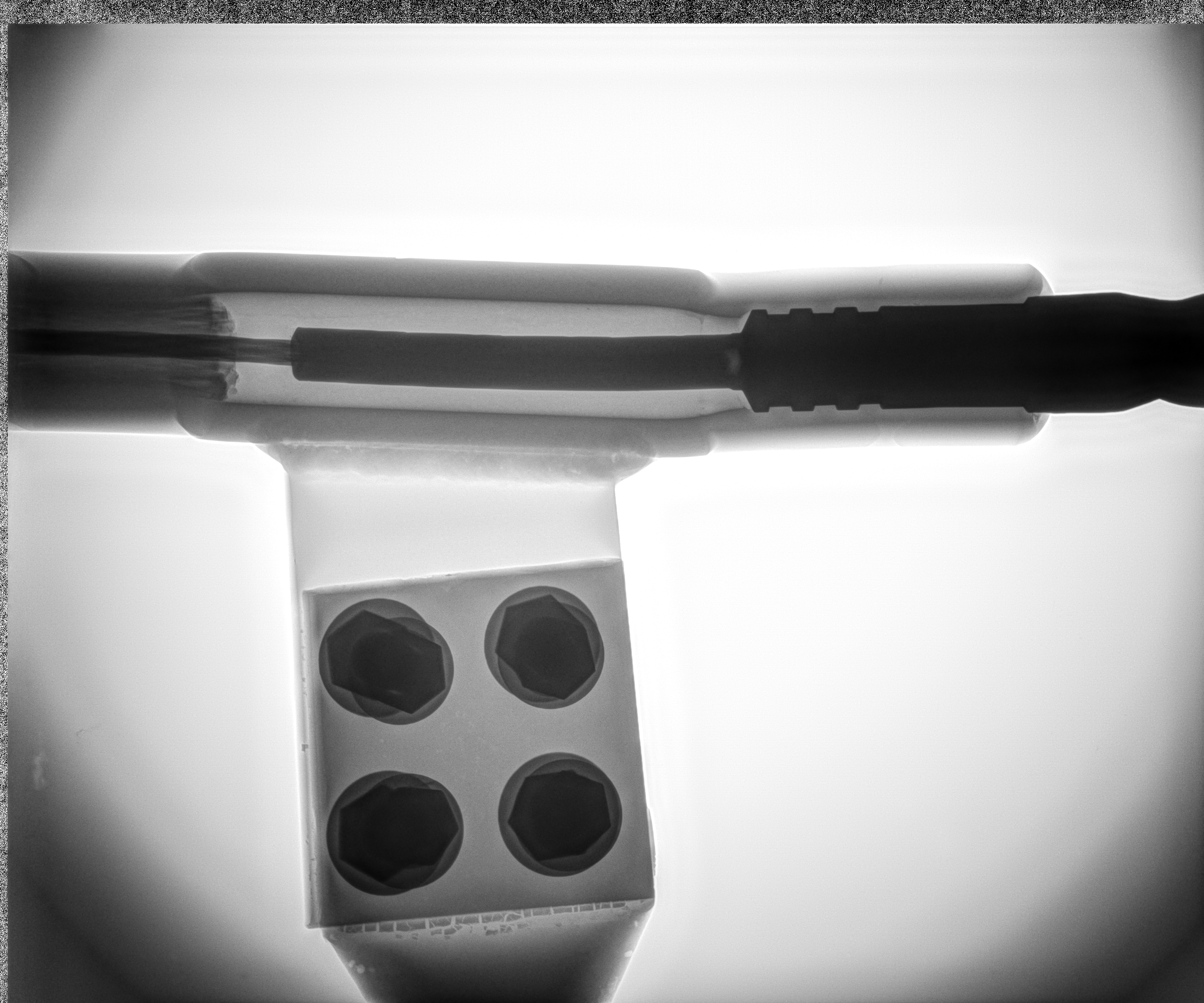 线夹1.bmp 线夹1.bmp