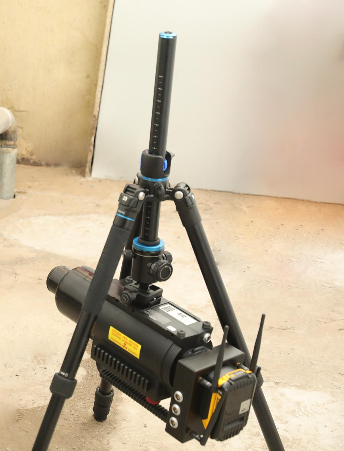 光源三脚架.png 光源三脚架.png