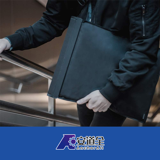 可屏蔽WiFi/蓝牙/2G/3G/4G/5G信号，防止银行卡、车钥匙、门禁卡盗刷克隆，防止手机、笔记本信息泄露追踪定位，可保护个人财产安全、企业保密信息，预防会议涉密内容泄露。